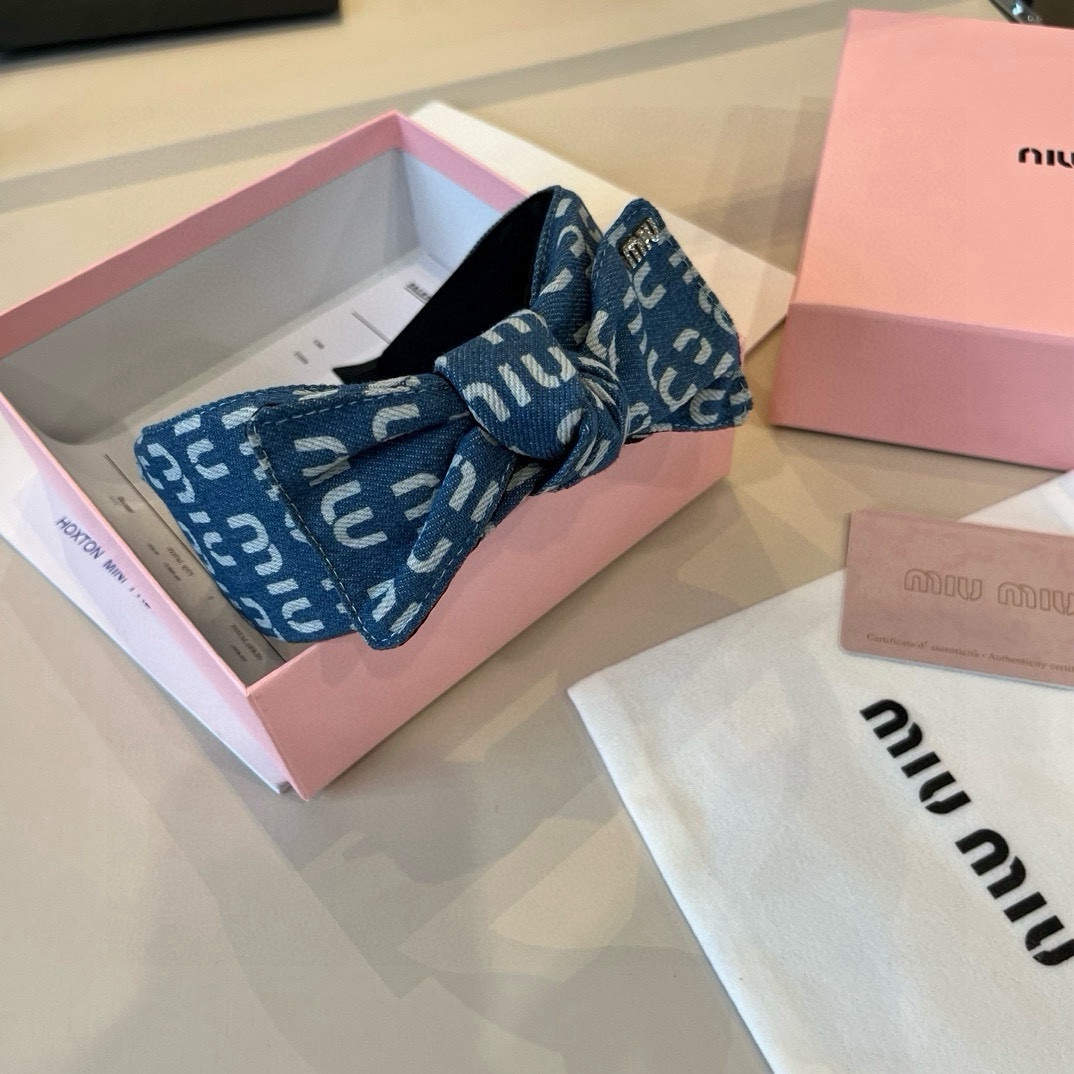 🆕

miumiu缪缪新款发箍