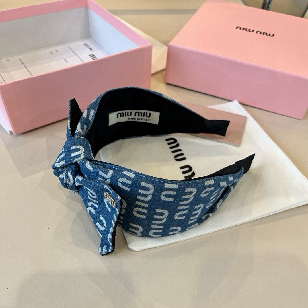🆕

miumiu缪缪新款发箍