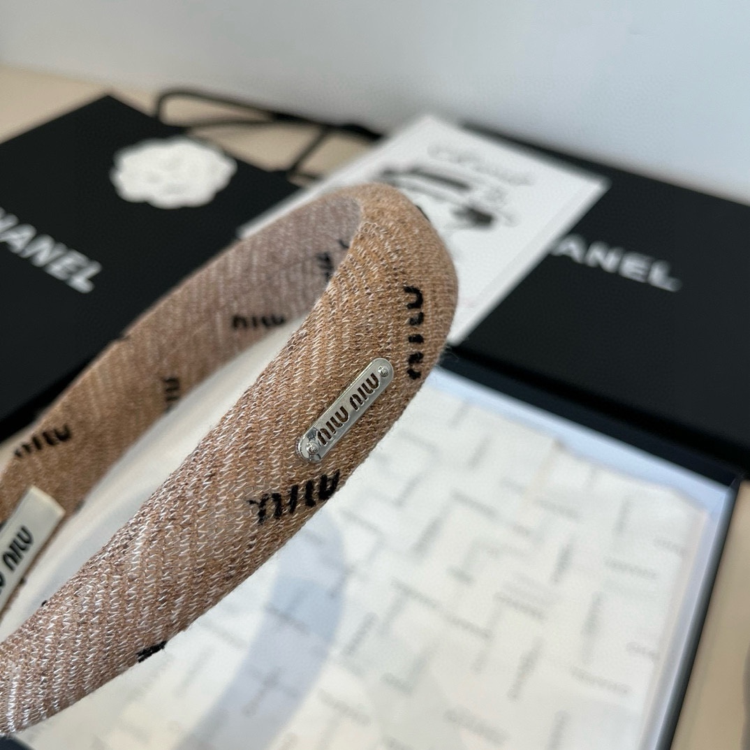 🆕

miumiu缪缪新款发箍