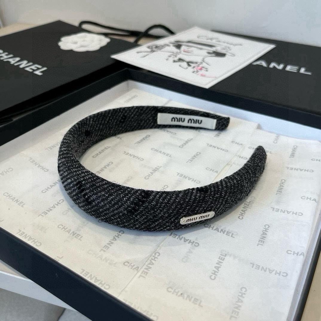 🆕

miumiu缪缪新款发箍