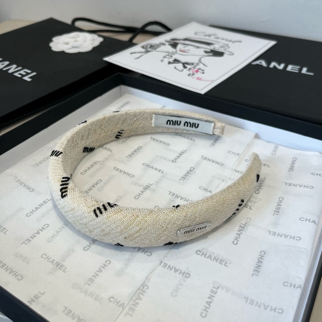 🆕

miumiu缪缪新款发箍