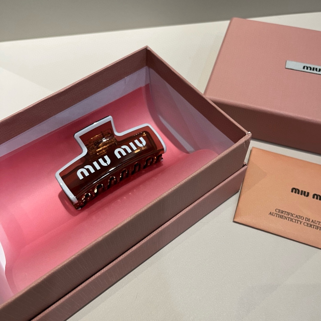 🆕

miumiu缪缪新款发夹