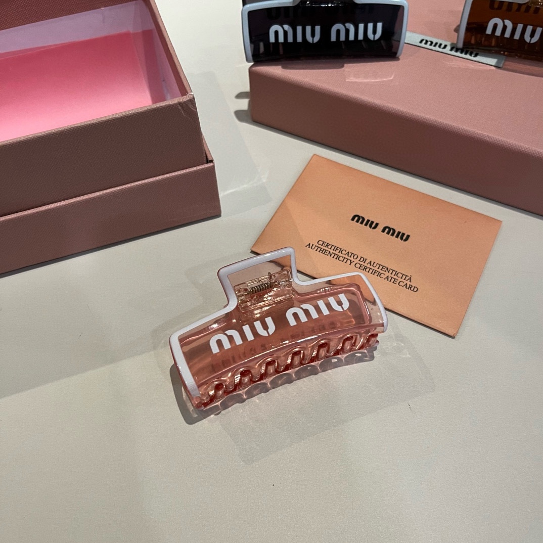 🆕

miumiu缪缪新款发夹