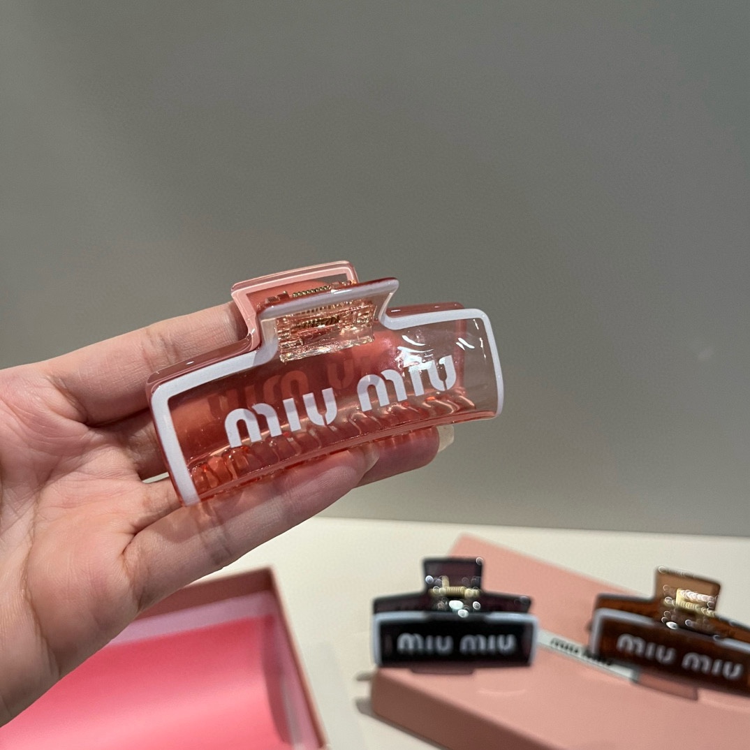 🆕

miumiu缪缪新款发夹
