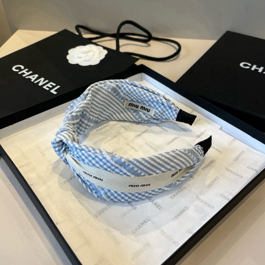 🆕

miumiu缪缪新款发箍