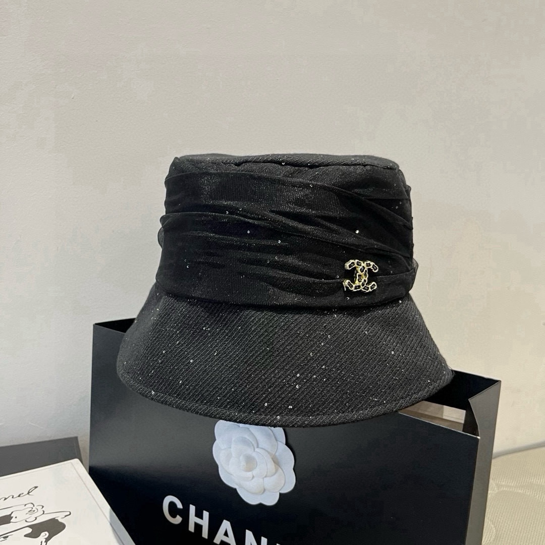 NO:360122,Chanel's new sun-visible fisherman hat, UV-proof cloth hat, foldable head circumference 57cm hat, straw hat, fisherman hat, baseball hat, hat, chanel, espadrilles, hats香奈儿新款遮阳渔夫帽、防紫外线布帽,可折叠头围57cm帽子草帽渔夫帽棒球帽,帽子,chanel,espadrilles,hats,hat
