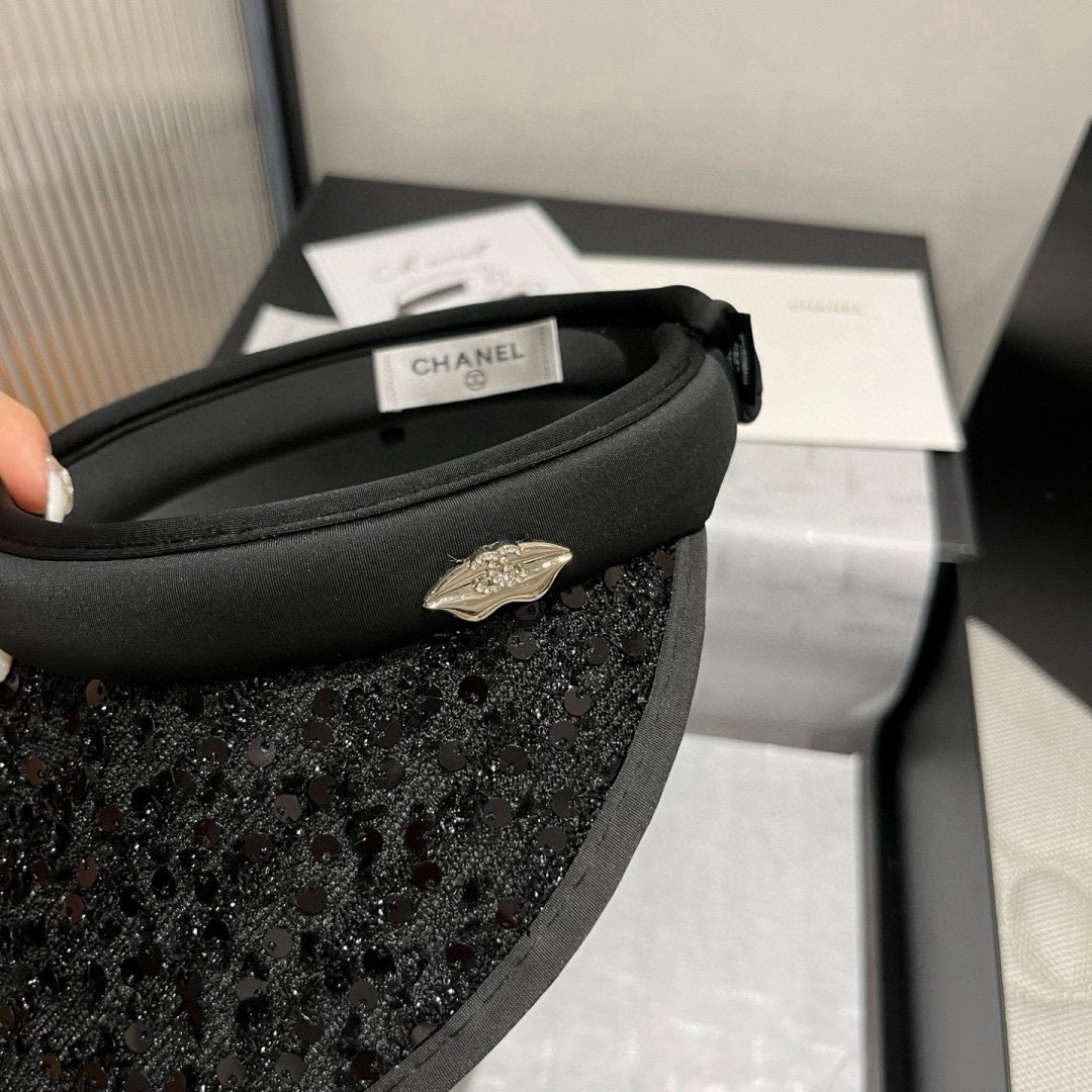 🆕

Chanel香奈儿珠片发箍，遮阳空顶帽