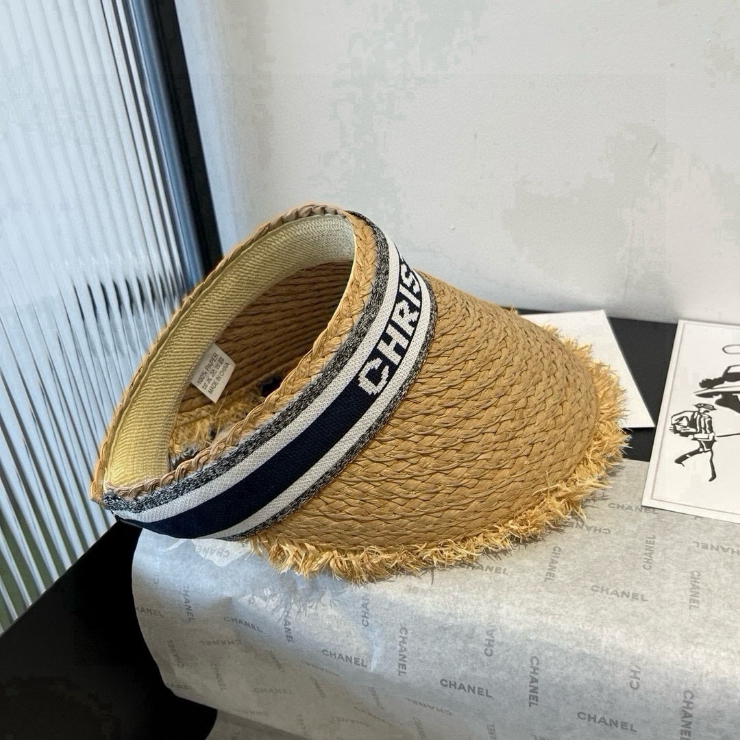 🆕

Dior迪奥和草发箍遮阳帽