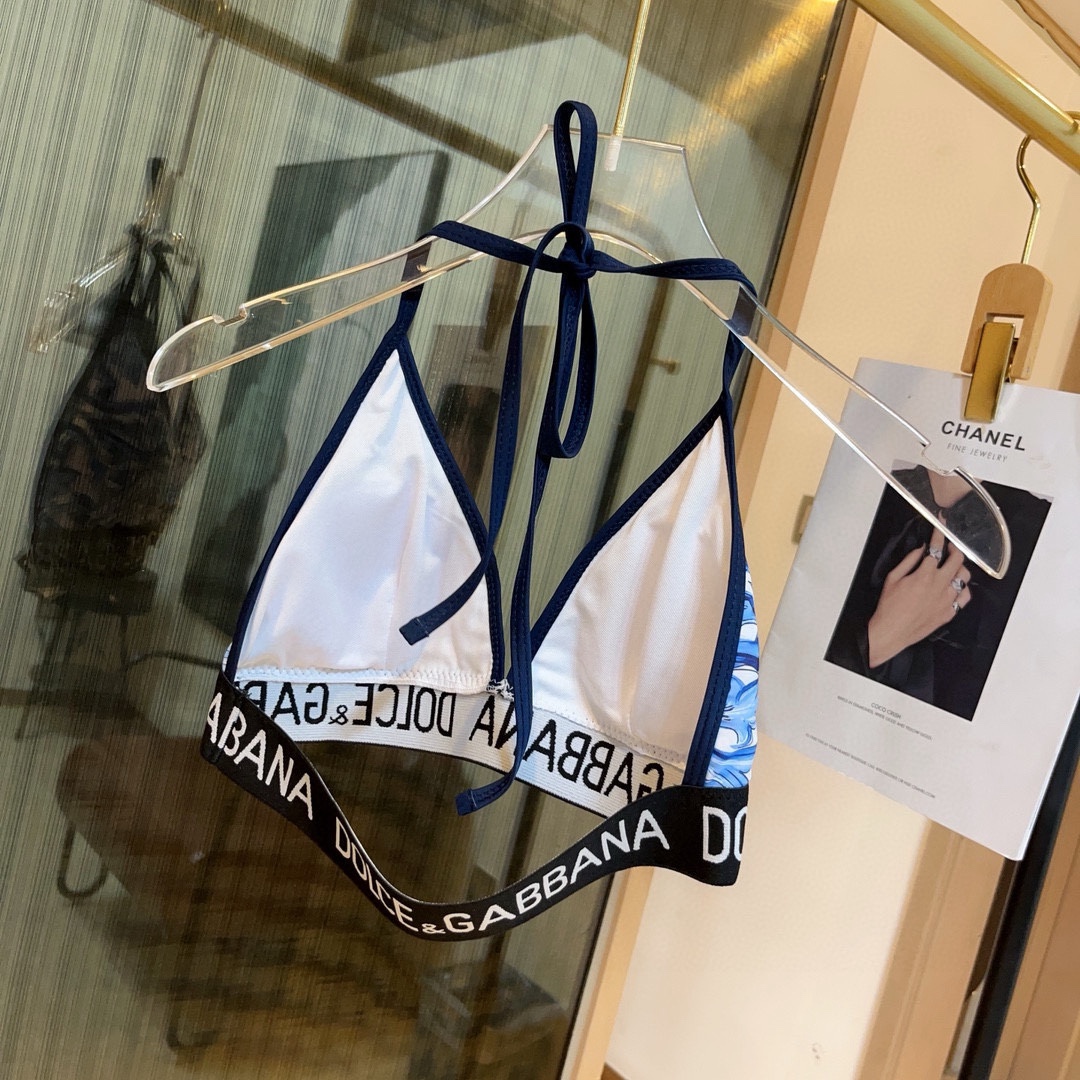 🆕
范思哲新款高弹力健身瑜伽服运动套装~塑腰小背心（带胸垫）+修身提臀显瘦打底裤脚          码
