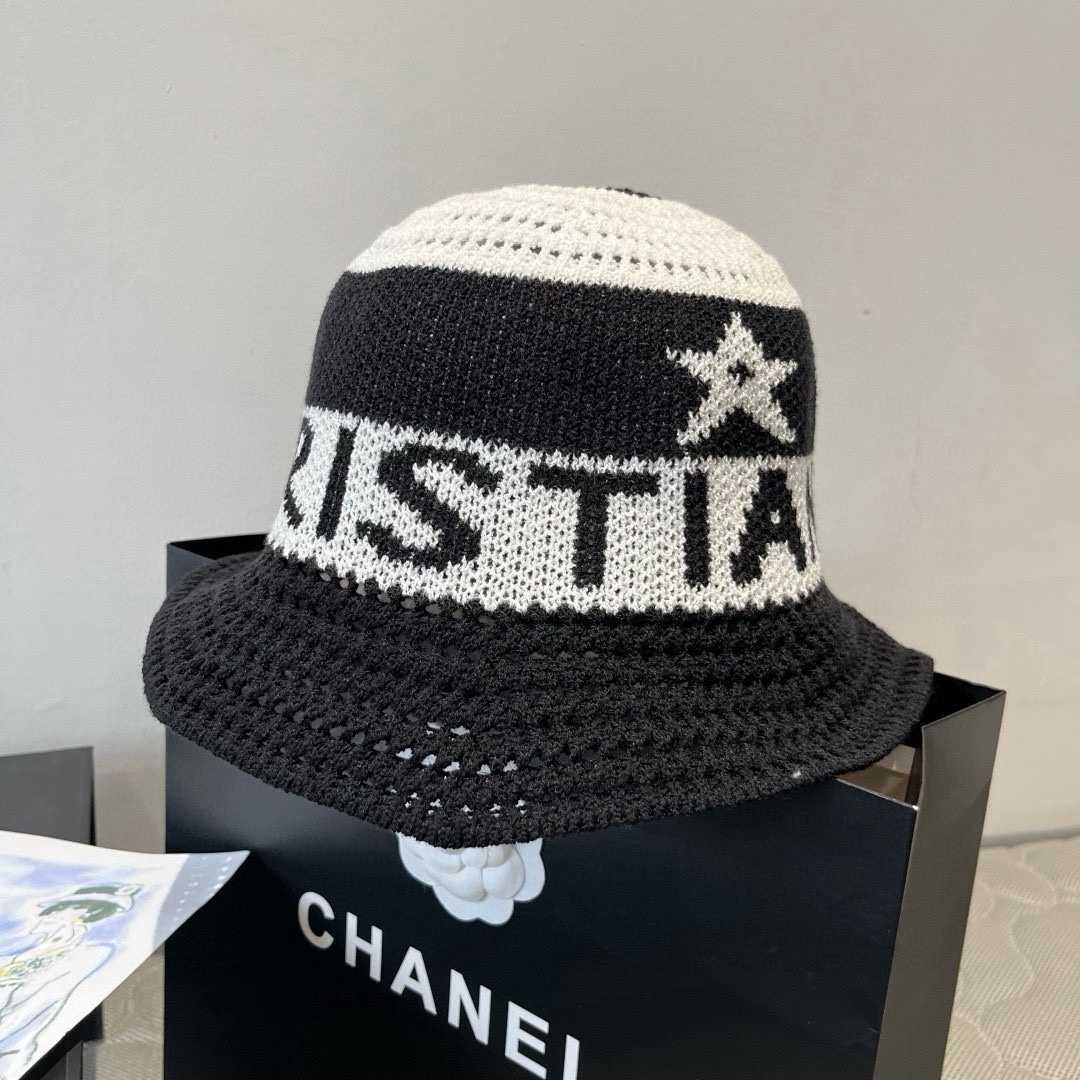 🆕
Dior迪奥新款针织渔夫帽，手抓针织帽