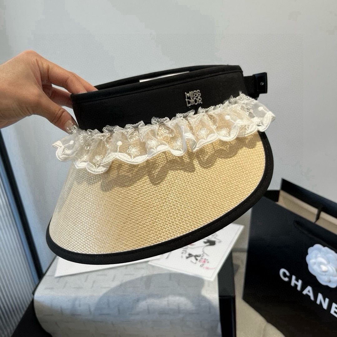 🆕

Dior迪奥拉菲草空顶遮阳帽