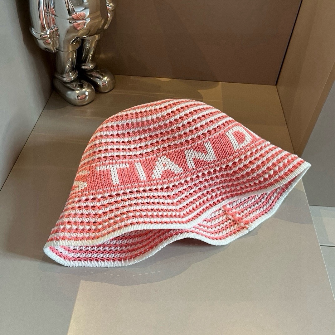 🆕
Dior迪奥新款针织渔夫帽，手抓针织帽