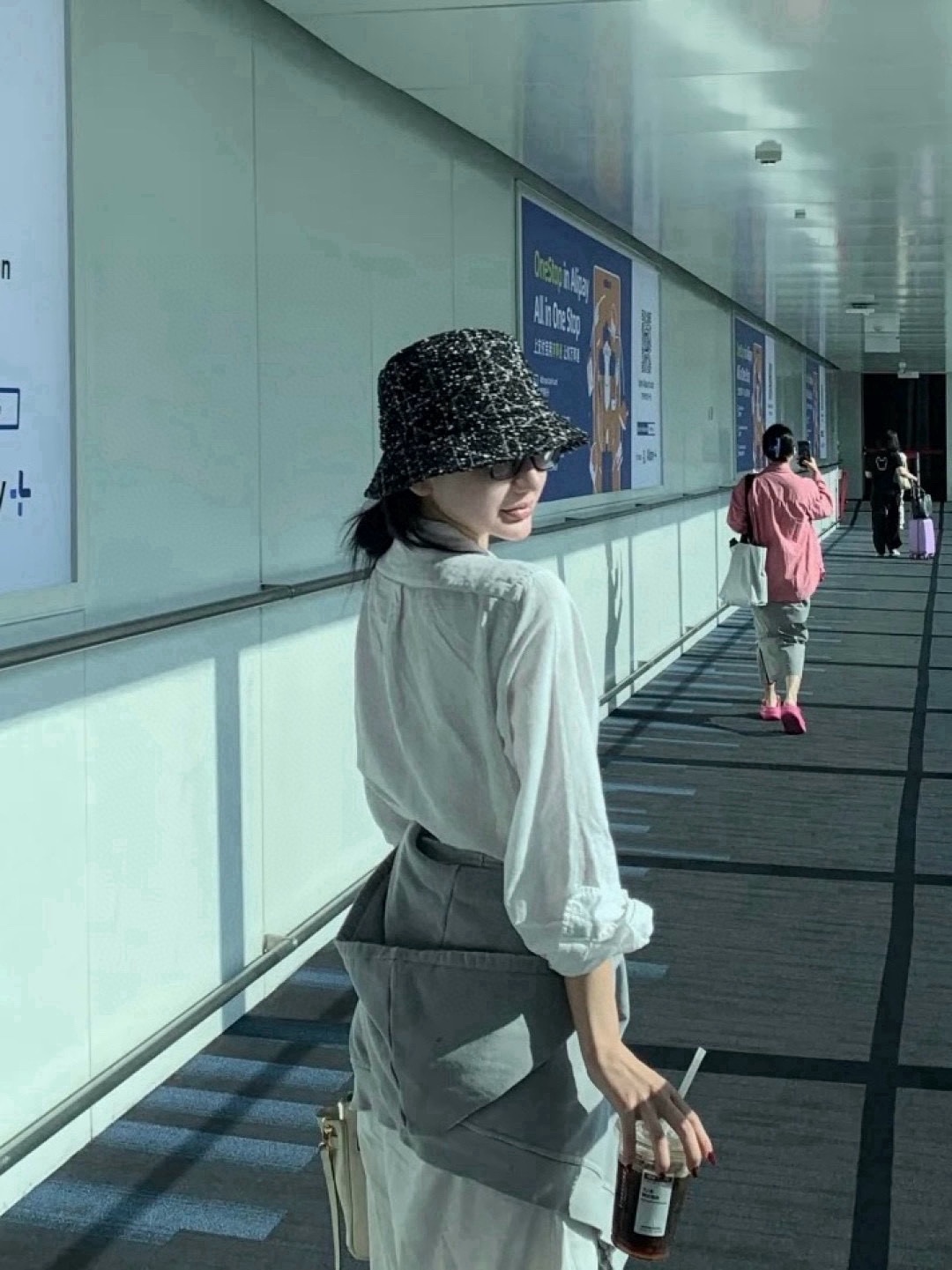 NO:359957,Celine Celine's empty top sun hat, Rafi straw hat, head circumference 57cm hat, straw hat, fisherman hat, baseball hat, hat, celine, celine, espadrilles, hatsCeline赛琳额空顶遮阳帽,拉菲草帽,头围57cm帽子草帽渔夫帽棒球帽,帽子,celine,celine,espadrilles,hats,hat