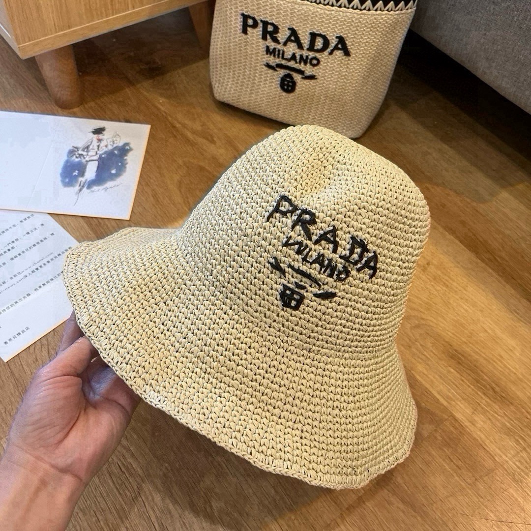 🆕

PRADA普拉达2025夏款折叠草帽，纯收工钩织，头围57cm，可折叠