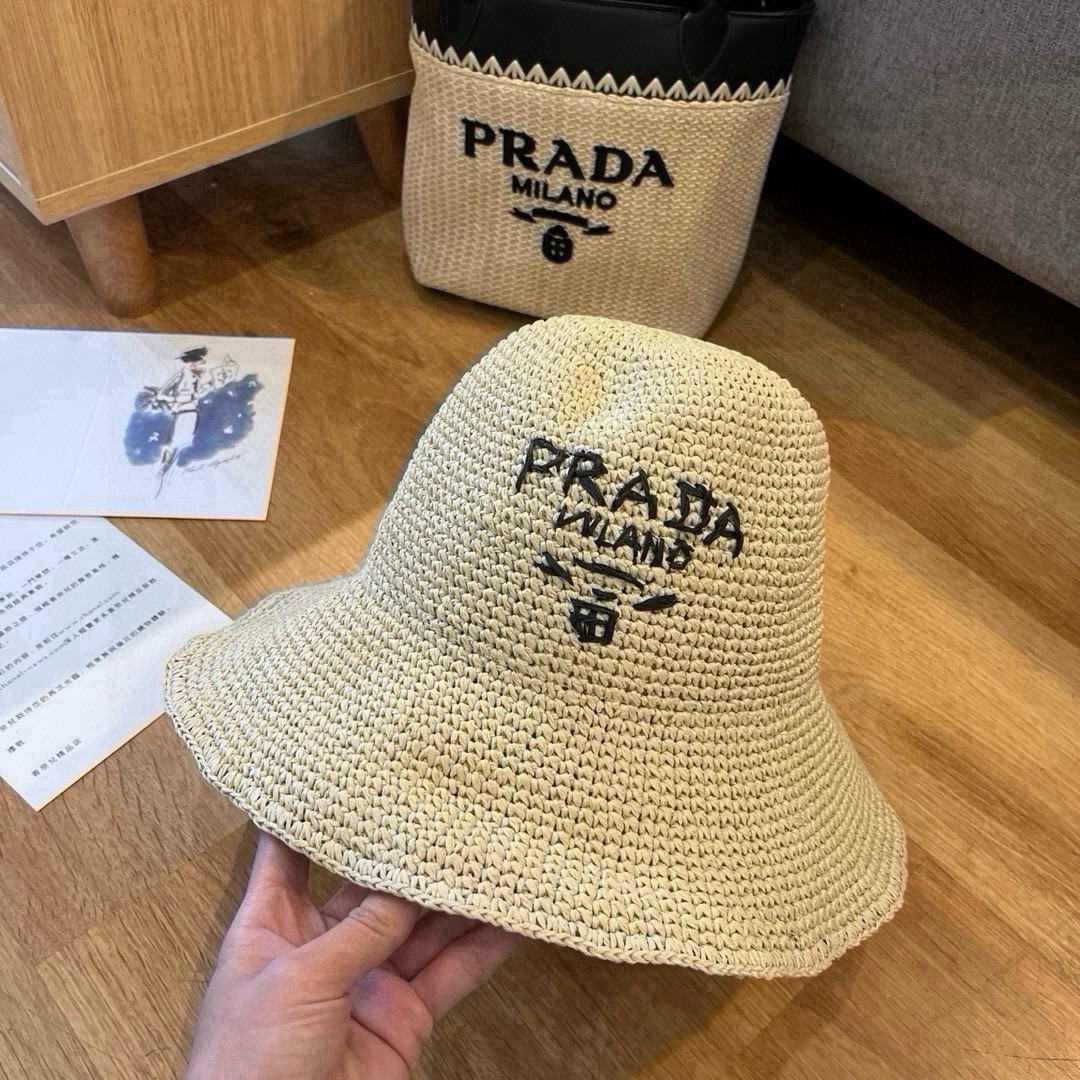 🆕

PRADA普拉达2025夏款折叠草帽，纯收工钩织，头围57cm，可折叠
