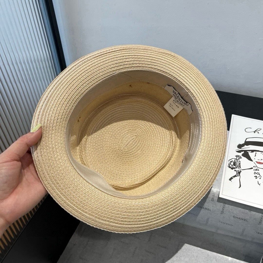 
🆕

华伦天奴新款平顶草帽，细草制作，帽型超赞