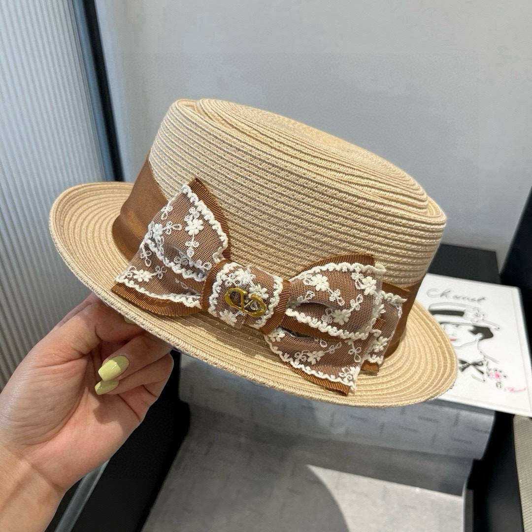 
🆕

华伦天奴新款平顶草帽，细草制作，帽型超赞