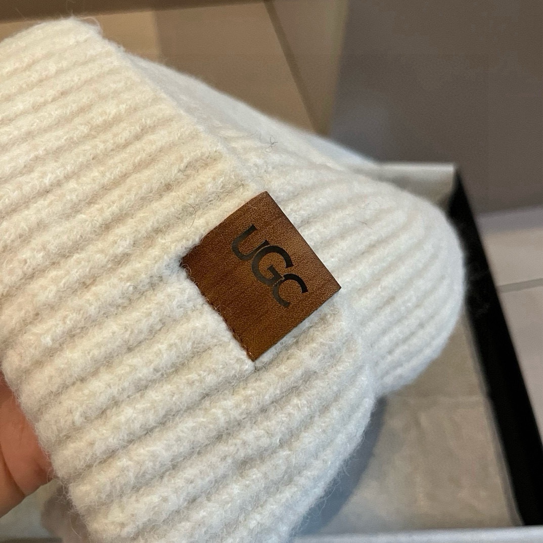 🆕

Ugg新款针织毛线帽，高品质男女通用