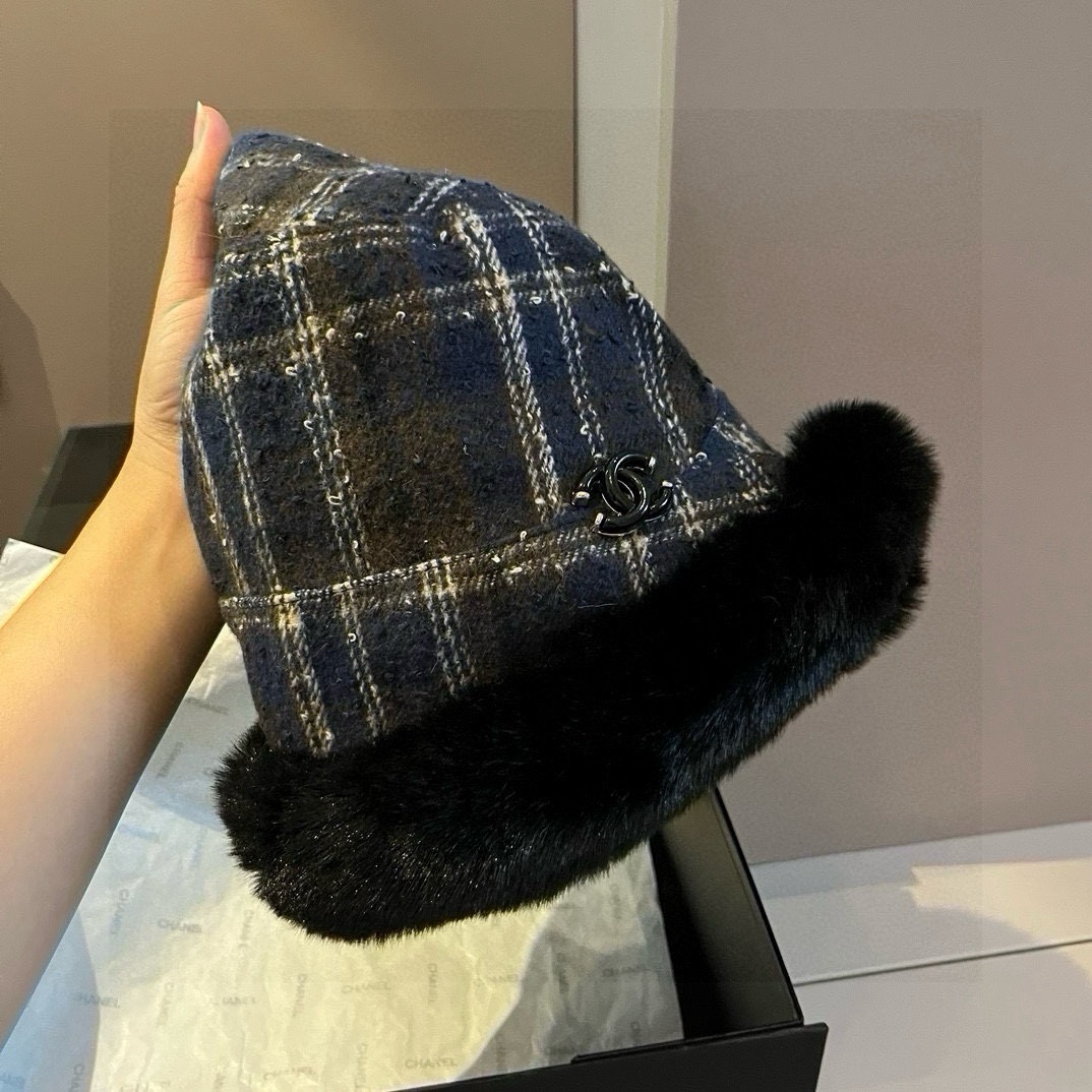 🆕

Chanel香奈儿加绒冷帽，渔夫帽 头围57cm