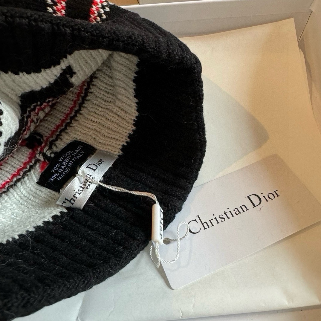 🆕

Dior迪奥针织毛线帽