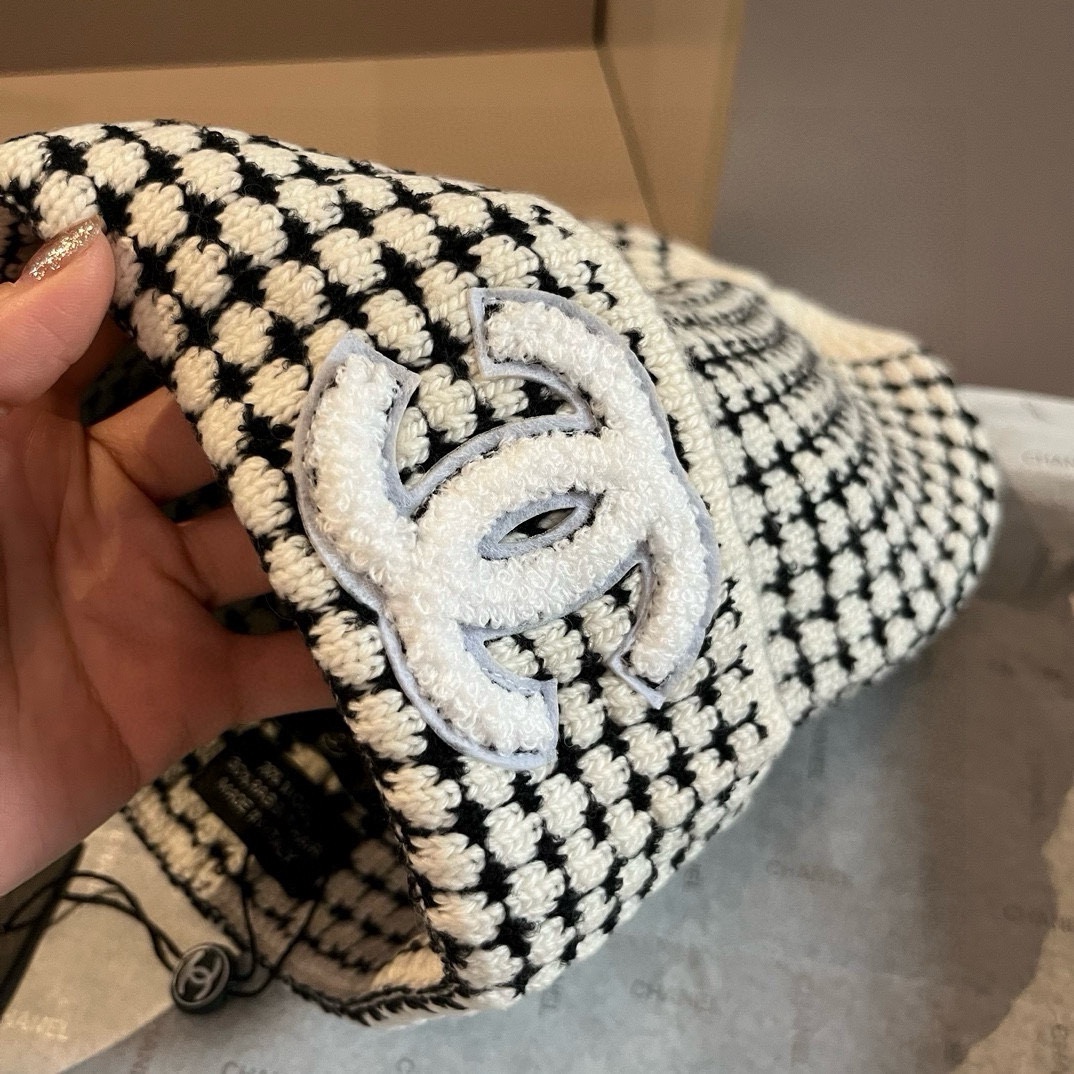 🆕

Chanel香奈儿针织毛线帽