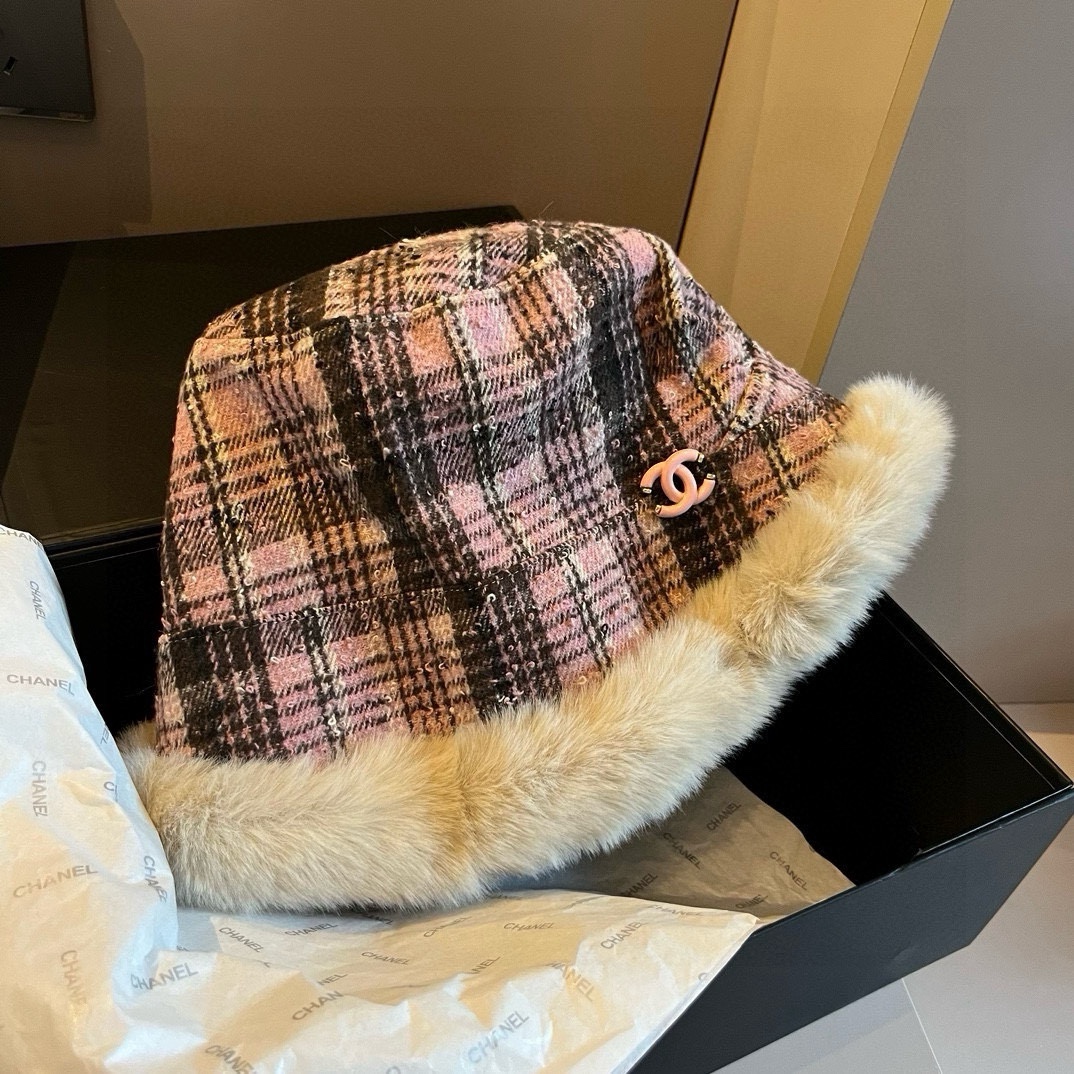 🆕

Chanel香奈儿加绒冷帽，渔夫帽 头围57cm