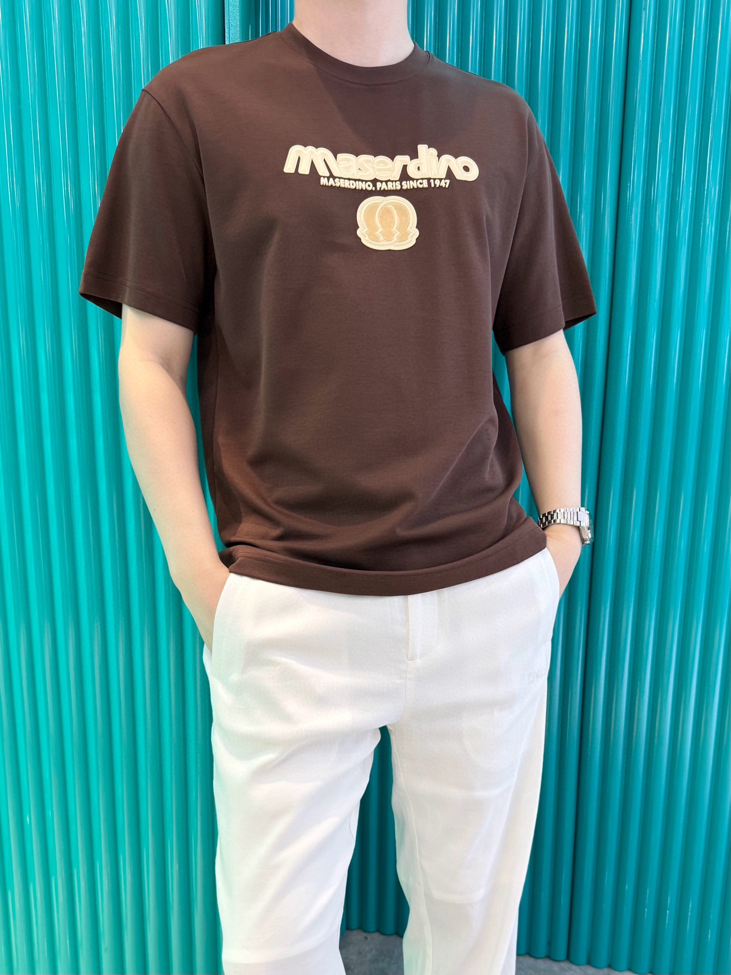 NO:486147,Dino luxury products - brand authentic 2025 latest T-shirt shipment, hot-selling items in Europe and the United States!  Selected Italian imported brands to customize European cotton, unique brand logos and the latest designs to highlight fashion!  Number of codes 50-56 (model 180/140 wears 50, with Hong Kong Lane Crawford gift box packaging), tees, t-shirt, alexander wang19860909Dino奢品-品牌正品2025最新T恤出货 欧美热销单品！精选意大利进口品牌定制欧货棉,独特的品牌标志搭配最新的设计,彰显时尚 ！码数50-56（模特180/140穿50,配香港连卡佛礼盒包装）,,tees，t-shirt,alexander wang,Men's clothing