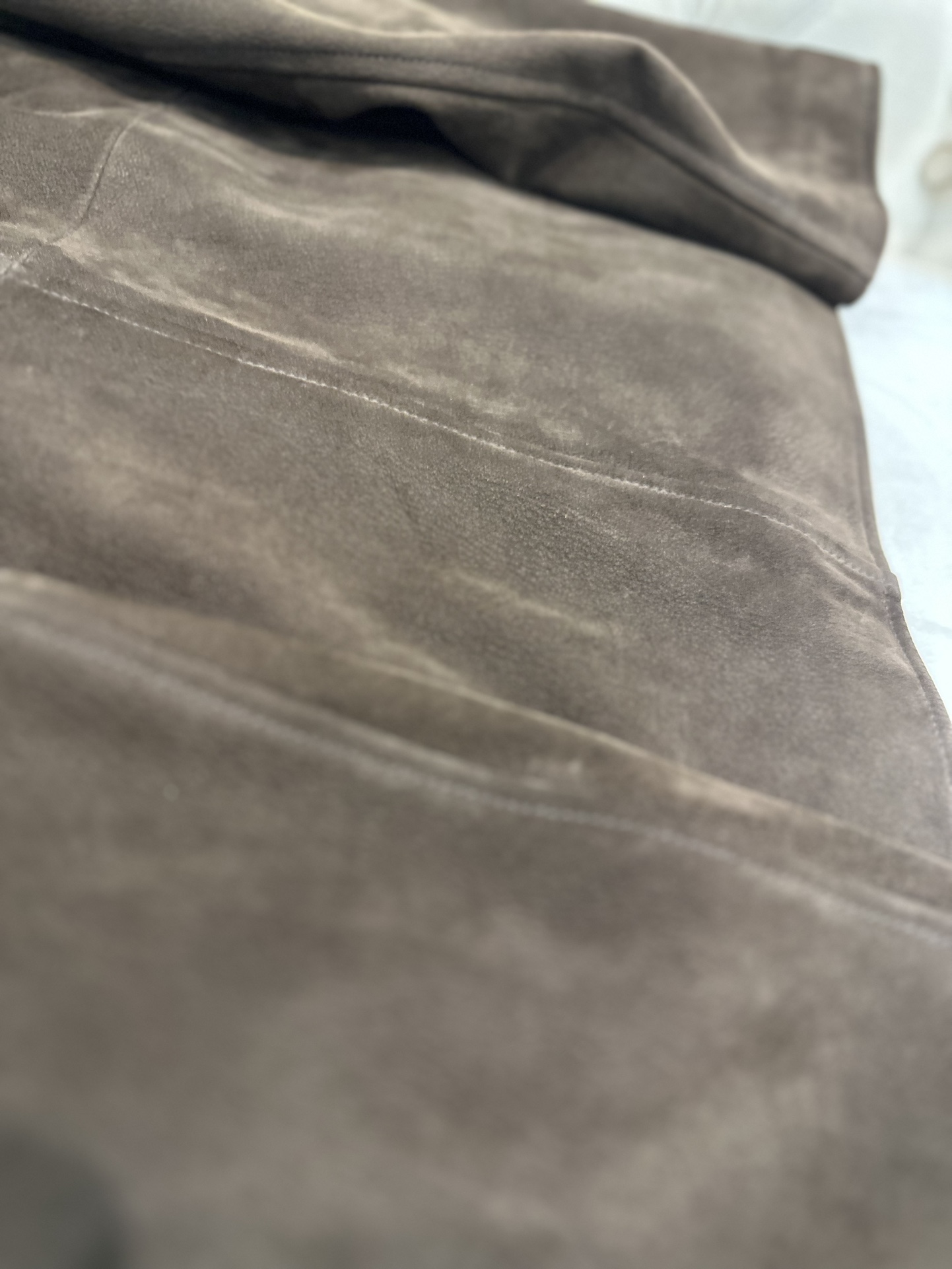 Title: Prada P2880 Original Female Goat Skin Suit with Dust Bag, AW2025 Collection, S-L Sizes. - 图片 9