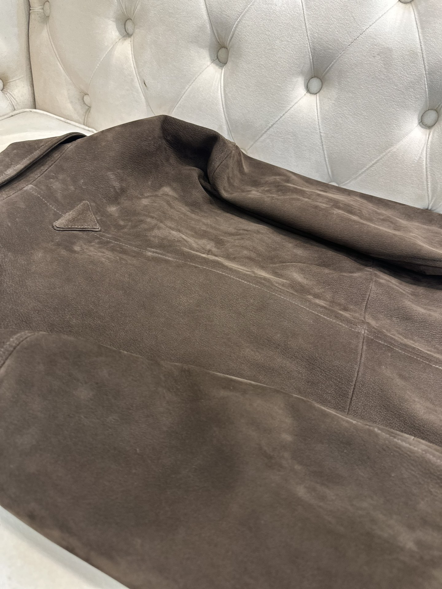 Title: Prada P2880 Original Female Goat Skin Suit with Dust Bag, AW2025 Collection, S-L Sizes. - 图片 4