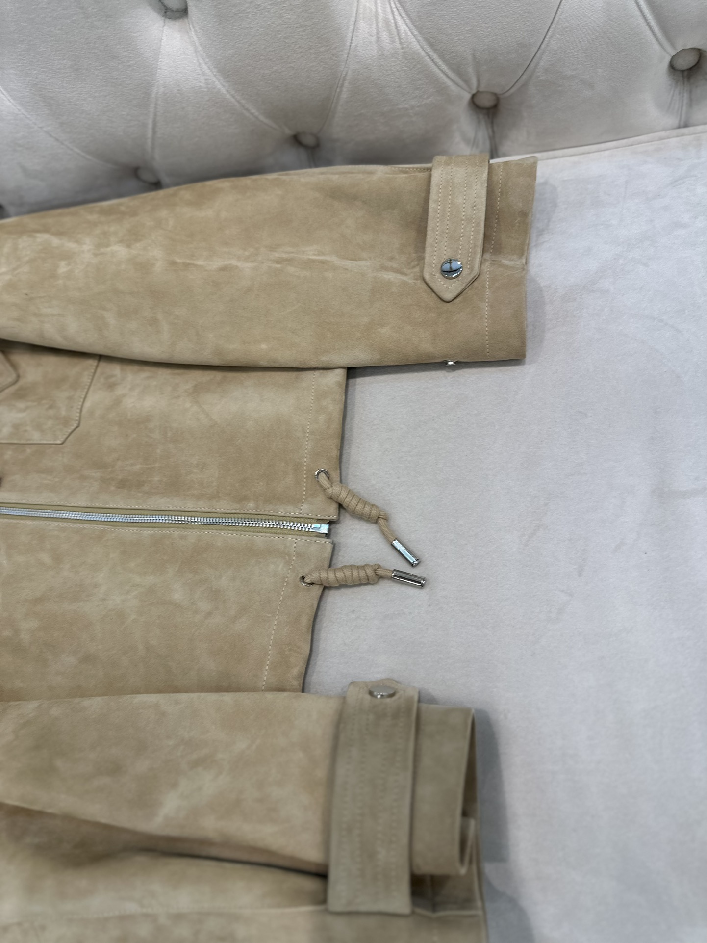Prada 2025 AW Female Goat Skin Suit with Dust Bag – Kenya Imports S-L - 图片 8