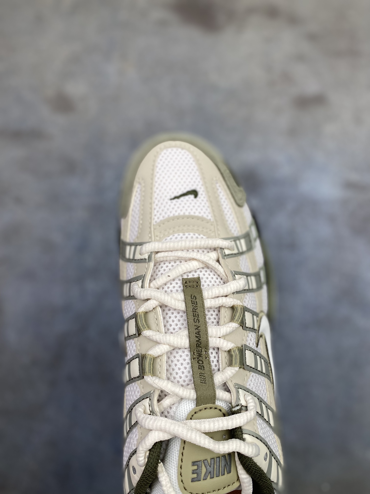 💰200 支持放店
Nike Initiator Running 耐克INS
超火复古老爹跑鞋 
耐克 P-6000老爹鞋Initiator 独家出货
独家私模 原鞋 真标 原盒打造
官方货号:IH0246-320
尺码:36 36.5 37.5 38 38.5 39 40 40.5 41 42 42.5 43 44 45w8