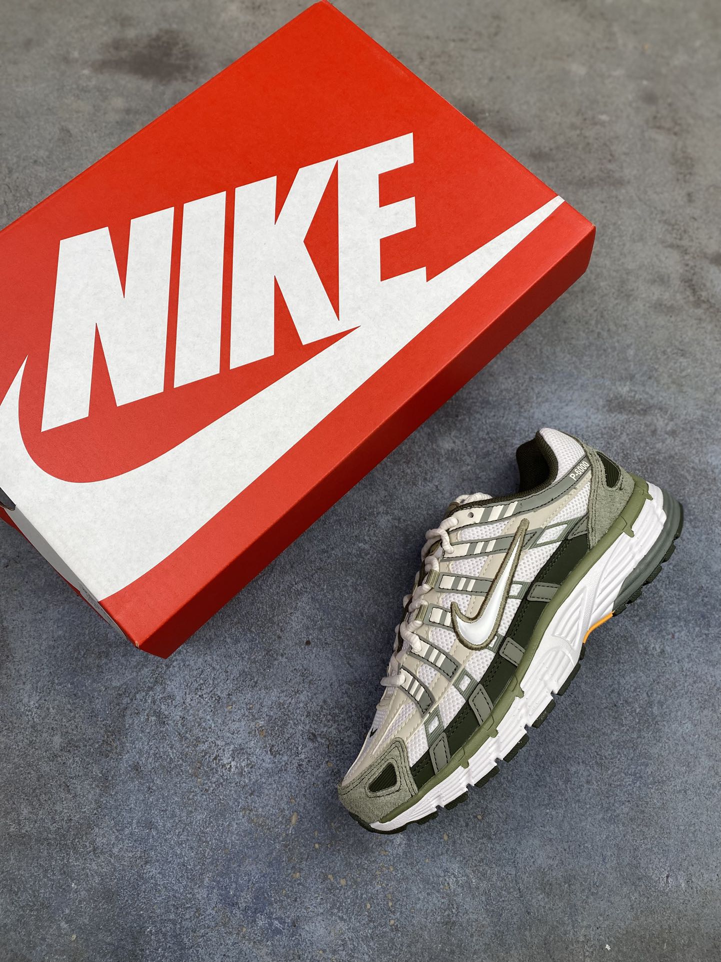 💰200 支持放店
Nike Initiator Running 耐克INS
超火复古老爹跑鞋 
耐克 P-6000老爹鞋Initiator 独家出货
独家私模 原鞋 真标 原盒打造
官方货号:IH0246-320
尺码:36 36.5 37.5 38 38.5 39 40 40.5 41 42 42.5 43 44 45w8