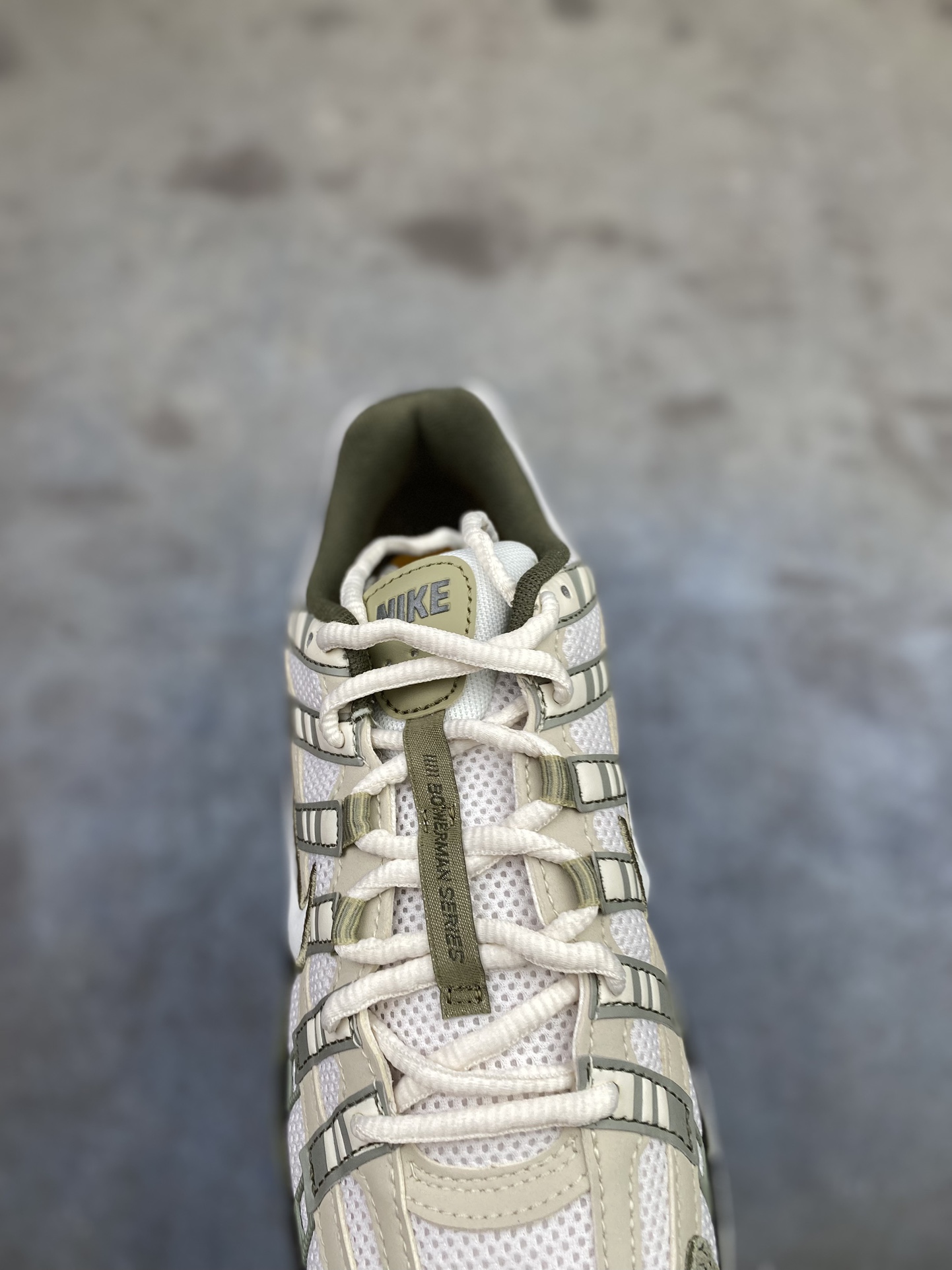💰200 支持放店
Nike Initiator Running 耐克INS
超火复古老爹跑鞋 
耐克 P-6000老爹鞋Initiator 独家出货
独家私模 原鞋 真标 原盒打造
官方货号:IH0246-320
尺码:36 36.5 37.5 38 38.5 39 40 40.5 41 42 42.5 43 44 45w8