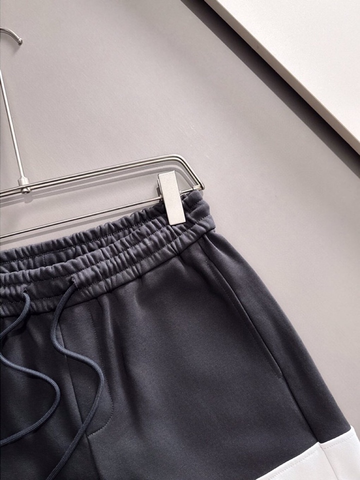 “Burberry Barbara 25s Summer Shorts: High-Quality, Comfortable, Stylish, Perfect for Summer” - 图片 7