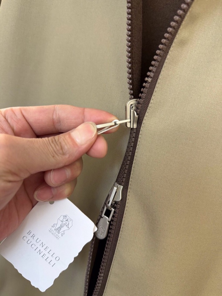 Luxurious Brumello Cucinelli BC 2025s Blouse Jackets: High Fashion, Classic Colors, Versatile Styles - 图片 5