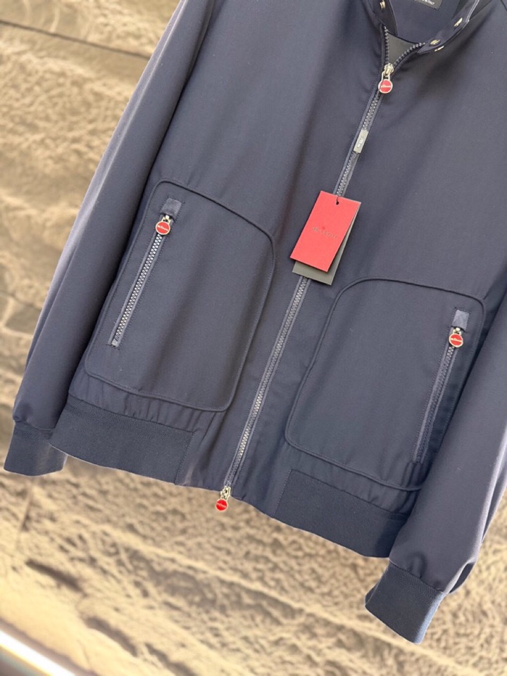 Kiton Ziton 2025s: Luxurious Fall/Winter Wool Suit with Classic Elegance - 图片 5