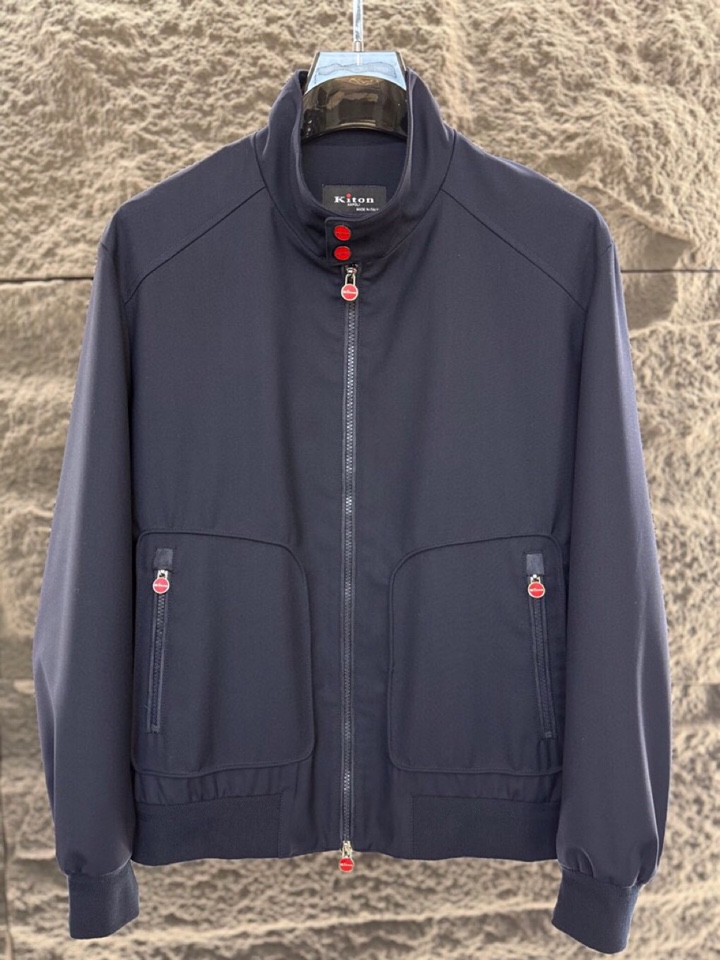 Kiton Ziton 2025s: Luxurious Fall/Winter Wool Suit with Classic Elegance