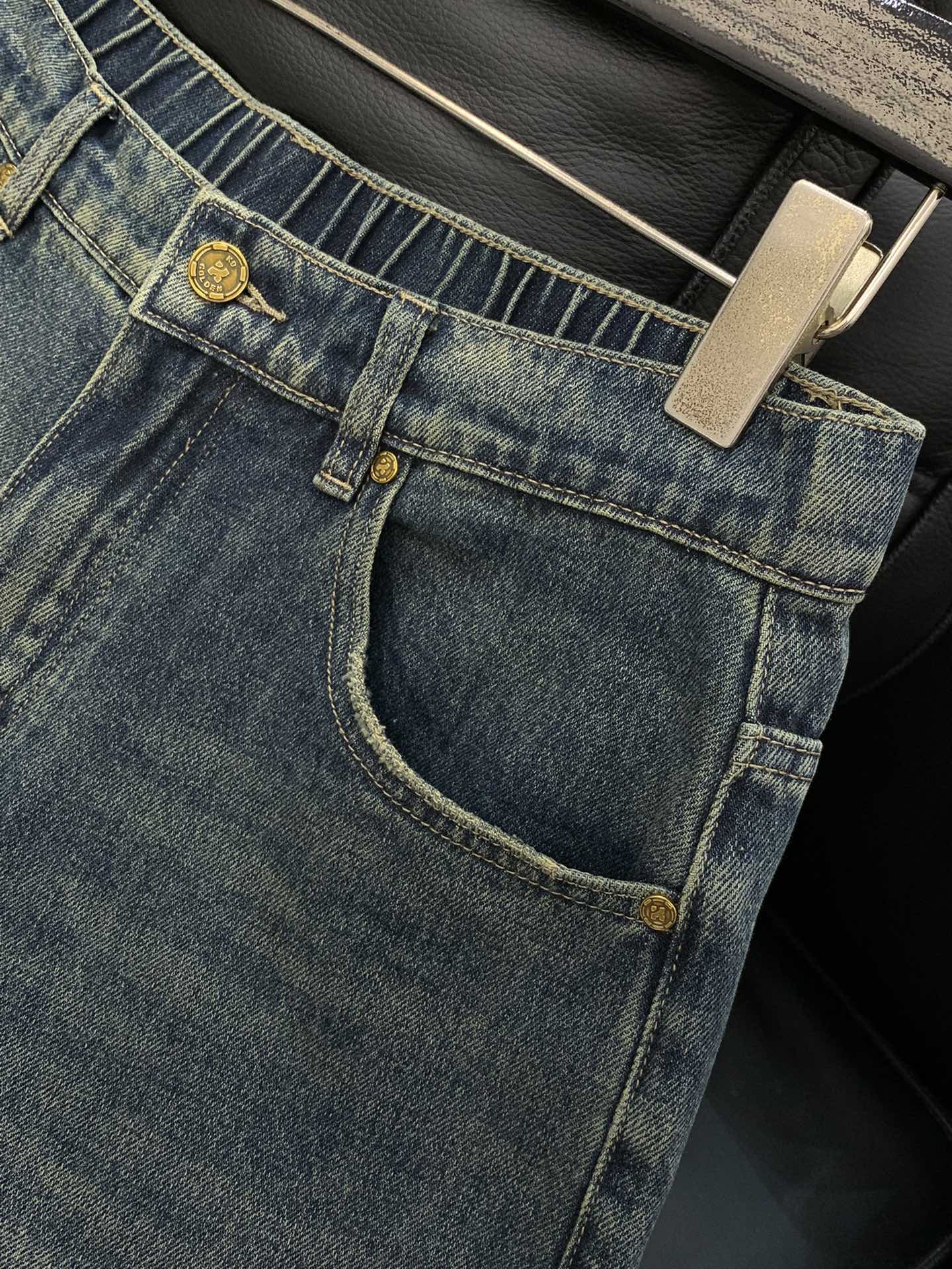 “Spring 2025 New Fashion: Synchronized Cabinets & Fashionable Water Washing Jeans” - 图片 5