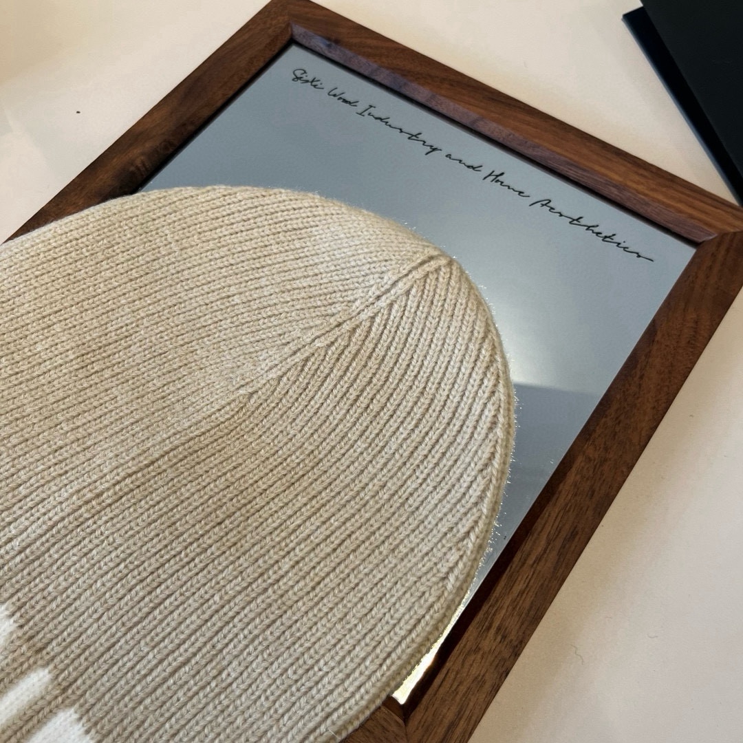 🆕

Chanel香奈儿针织毛线帽