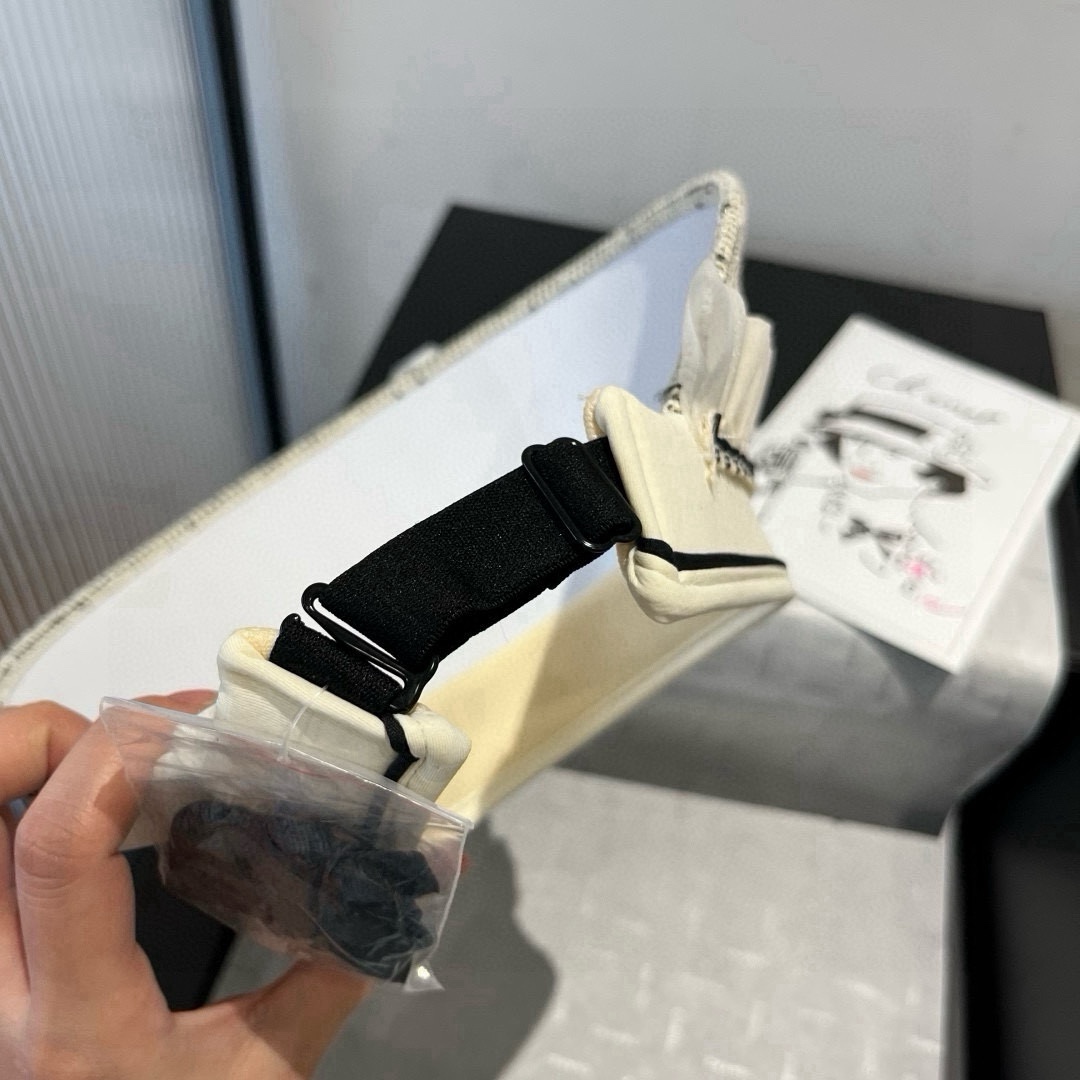 🆕

Chanel香奈儿空顶遮阳帽，发箍遮阳帽，头围57cm