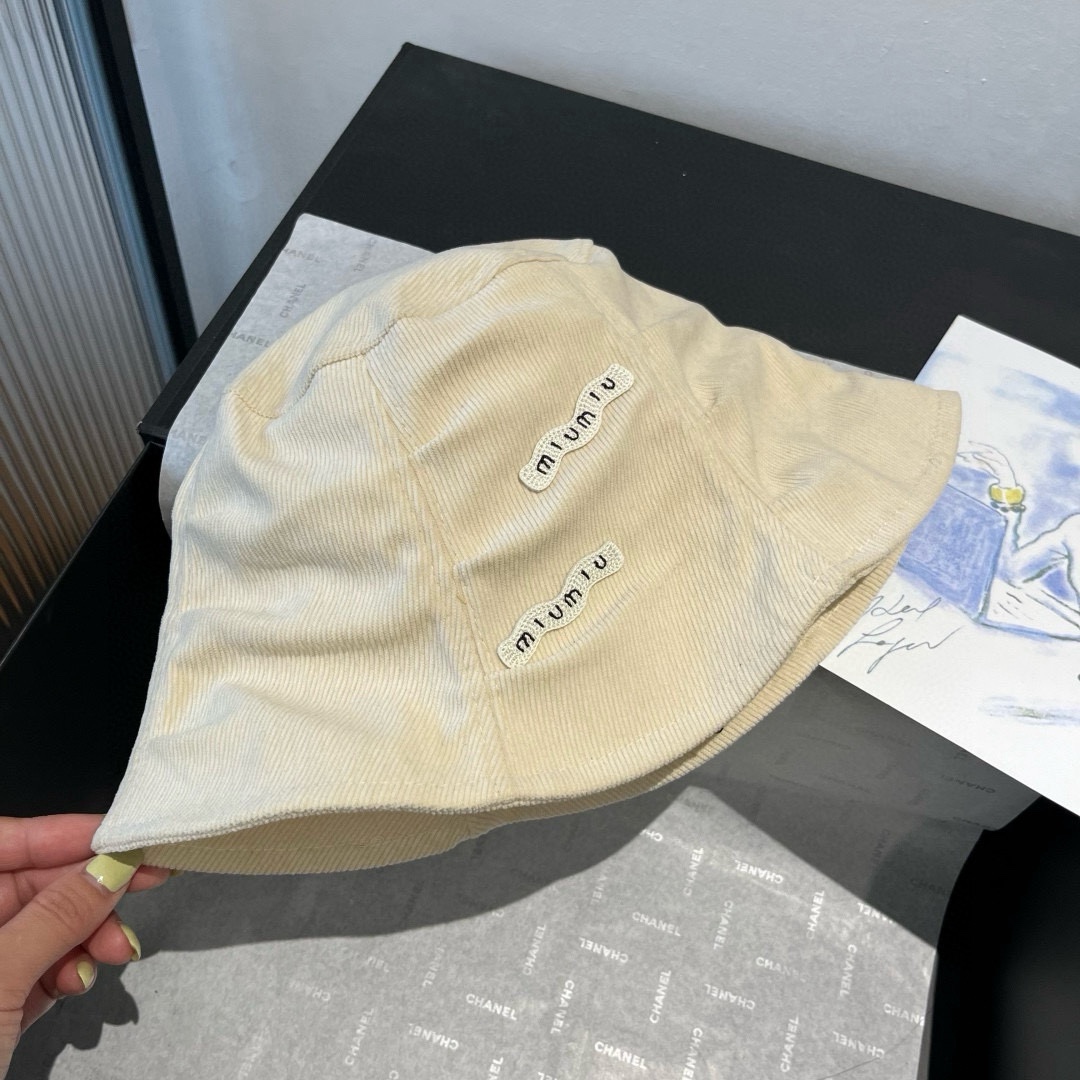 🆕

miumiu缪缪新款渔夫帽 头围57cm