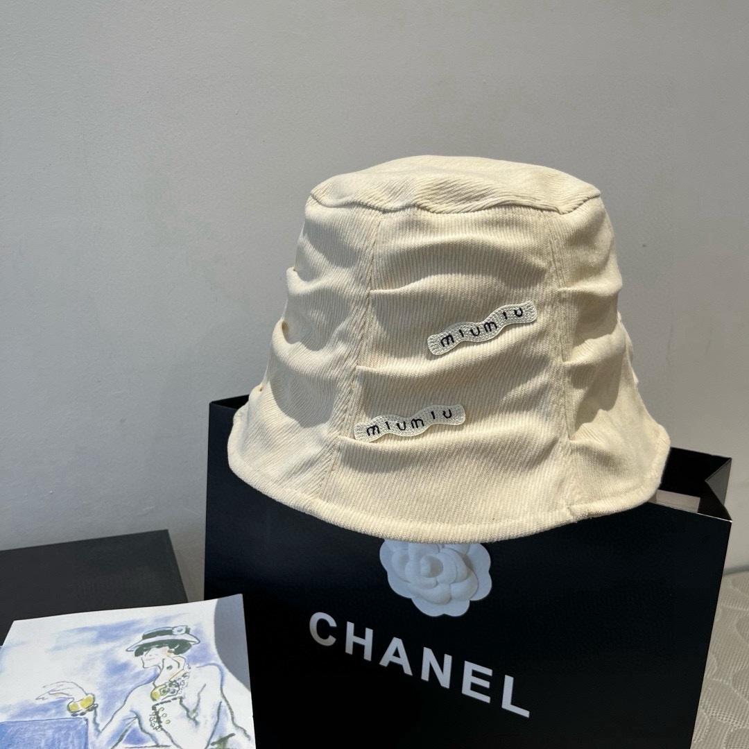 🆕

miumiu缪缪新款渔夫帽 头围57cm