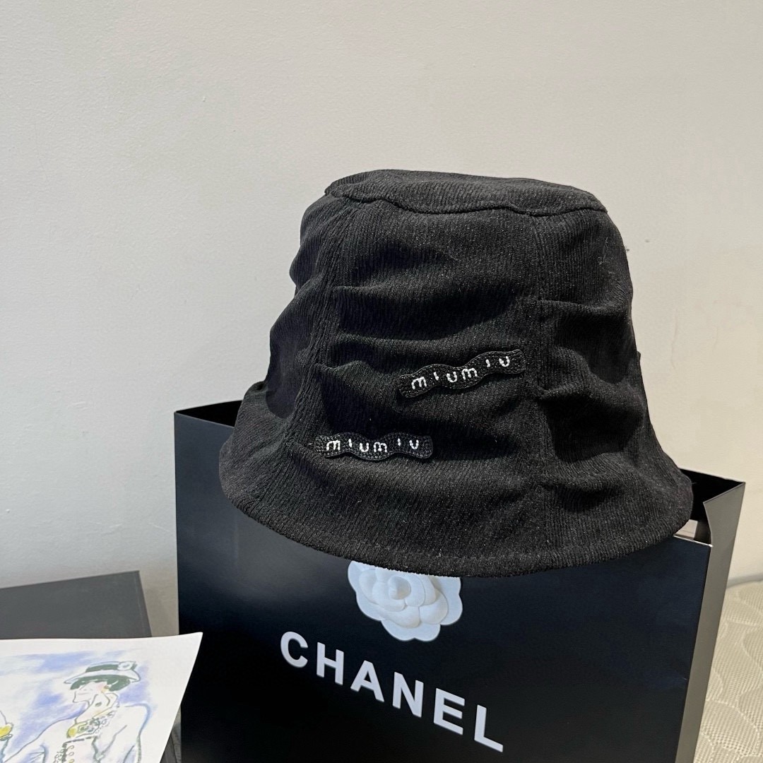 🆕

miumiu缪缪新款渔夫帽 头围57cm