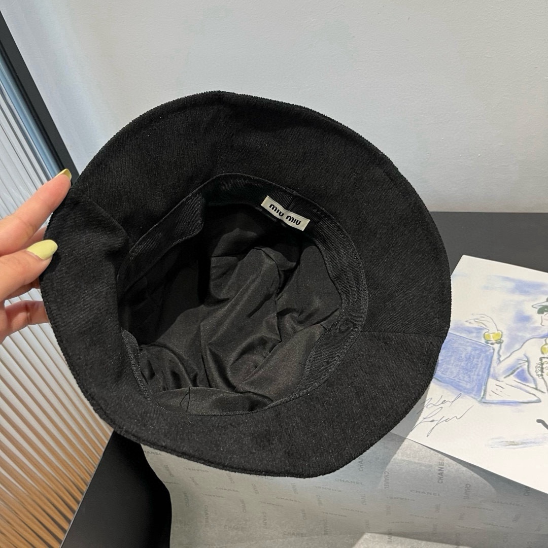 🆕

miumiu缪缪新款渔夫帽 头围57cm