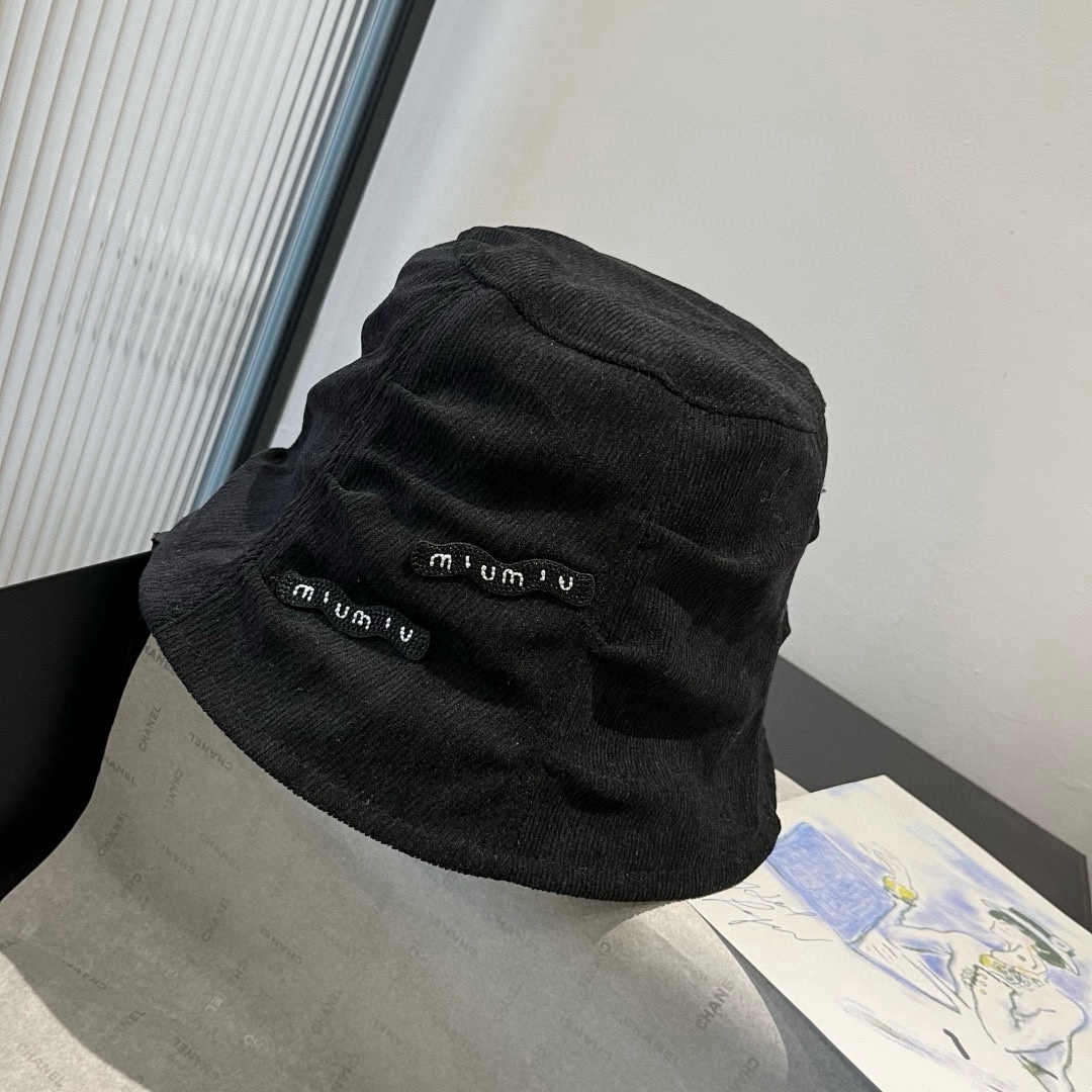 🆕

miumiu缪缪新款渔夫帽 头围57cm