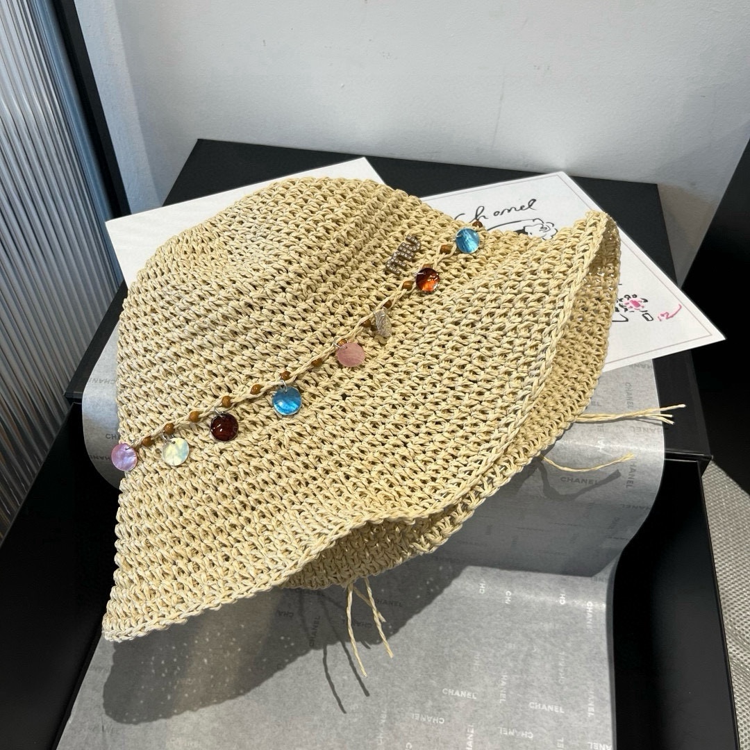 🆕

miumiu缪缪草编帽，沙滩遮阳帽，头围57cm