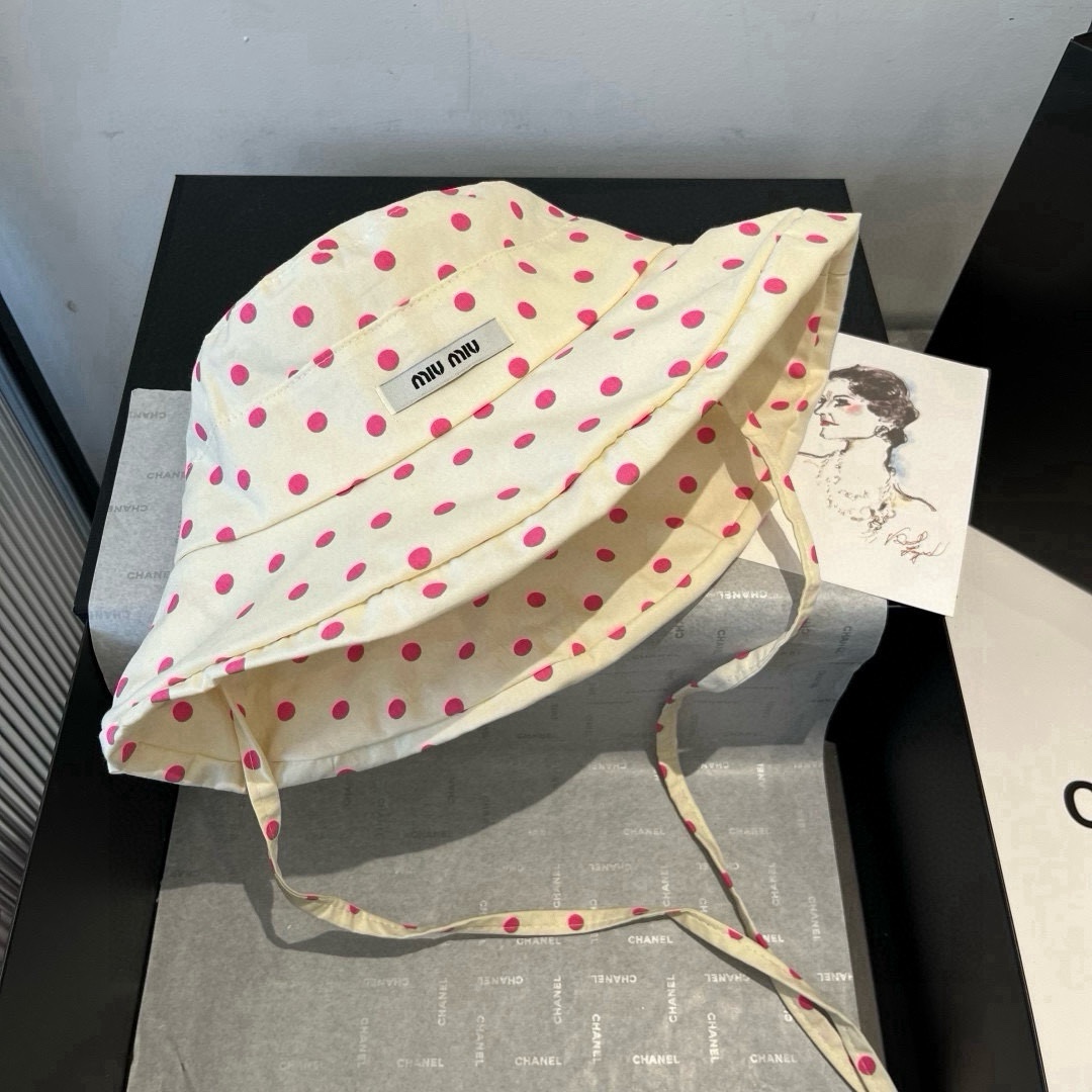 🆕

miumiu缪缪新款渔夫帽，遮阳帽，头围57cm