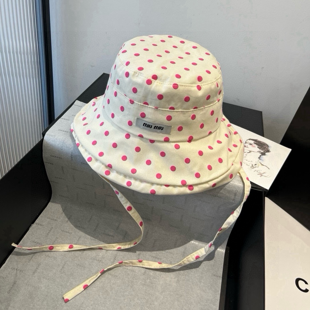🆕

miumiu缪缪新款渔夫帽，遮阳帽，头围57cm