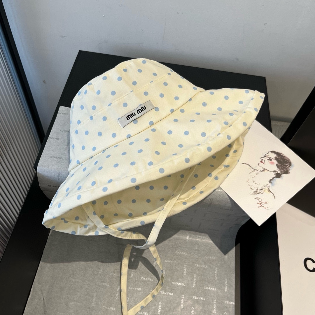 🆕

miumiu缪缪新款渔夫帽，遮阳帽，头围57cm