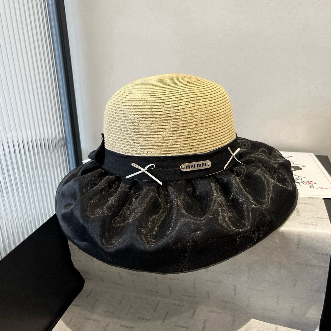 🆕

miumiu缪缪新款灯笼帽，遮阳草帽，防紫外线帽檐，头围57cm